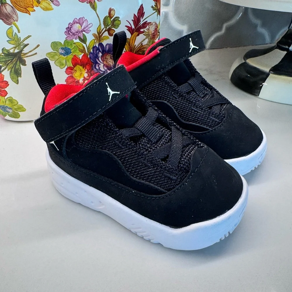 Jordan Infant Size 4C Black Red Sneakers Baby Shoes